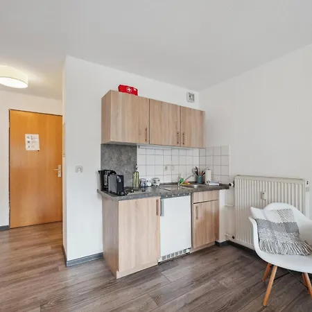 Sali Homes - Cozy Studio Near Bayreuth Train Station With Terrace, Garden View & Free Wi-Fi Exterior photo