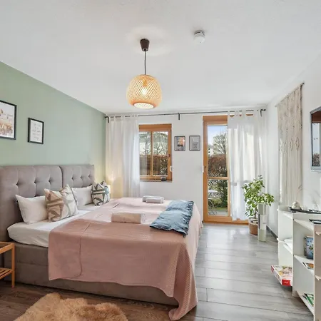 Sali Homes - Cozy Studio Near Bayreuth Train Station With Terrace, Garden View & Free Wi-Fi Exterior photo