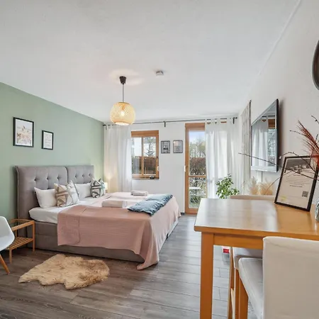 Sali Homes - Cozy Studio Near Bayreuth Train Station With Terrace, Garden View & Free Wi-Fi Exterior photo
