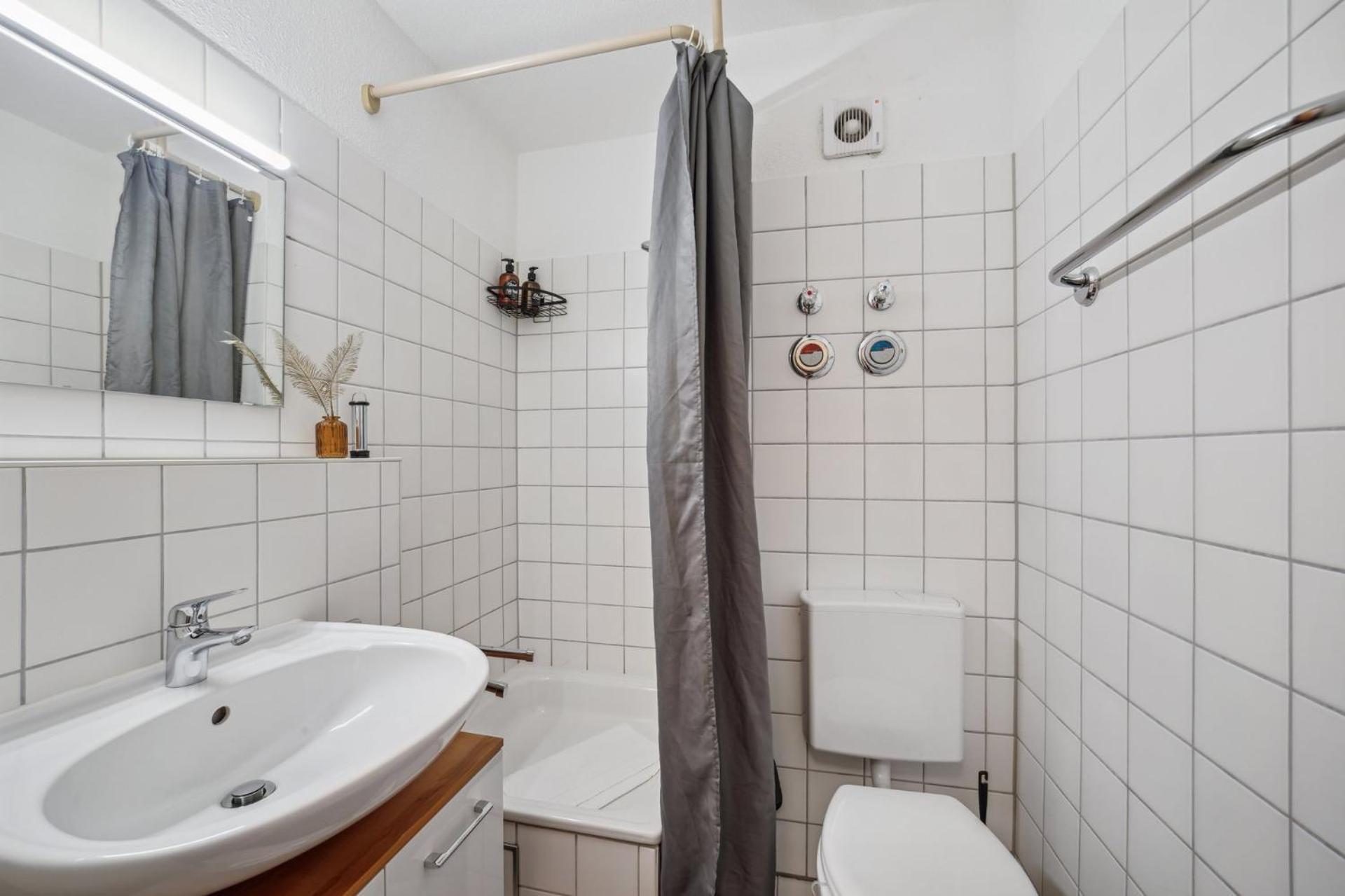 Sali Homes - Cozy Near Train Station With Terrace, Garden View & Free Wi-fi * Bayreuth