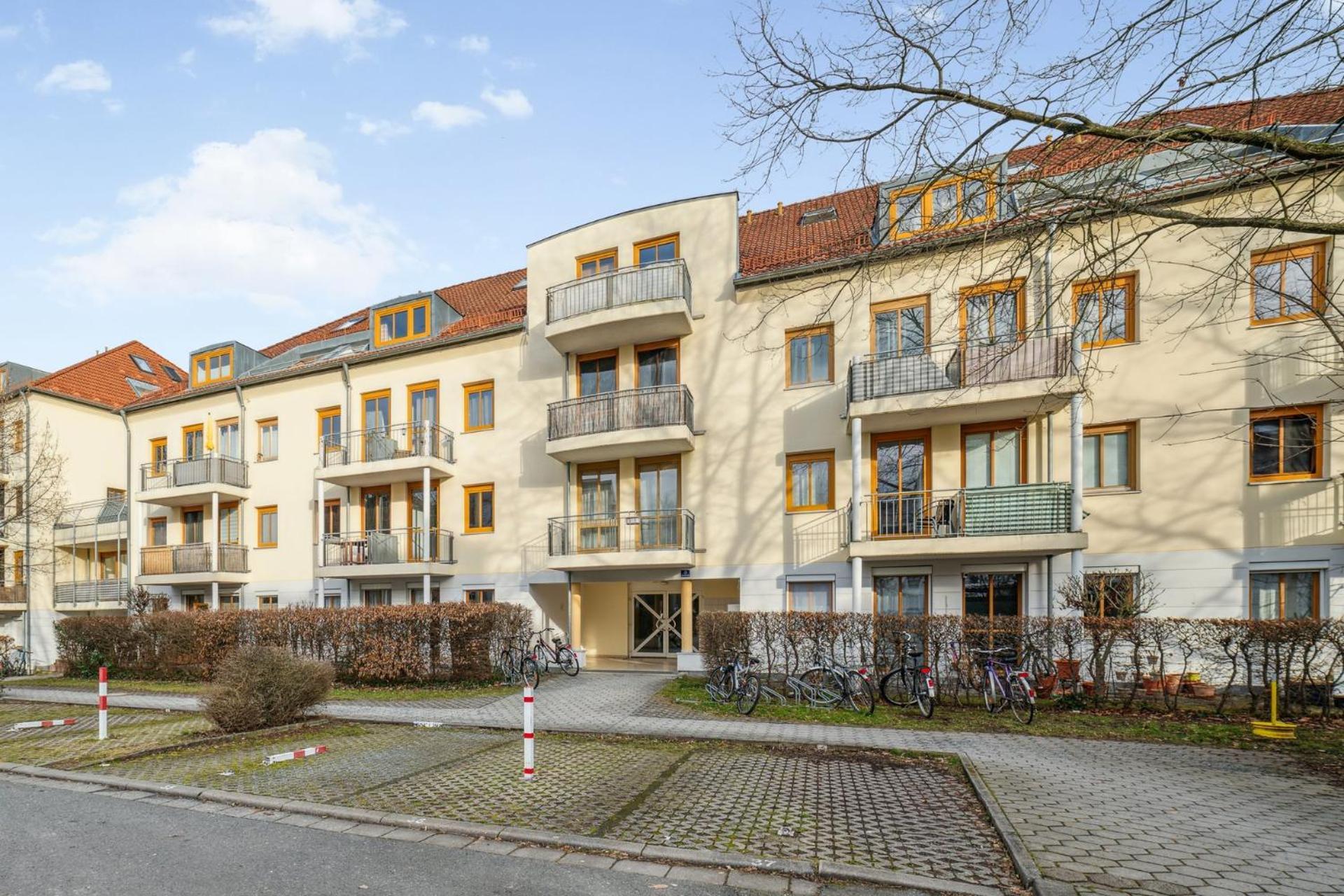Sali Homes - Cozy Near Train Station With Terrace, Garden View & Free Wi-fi Apartment Bayreuth